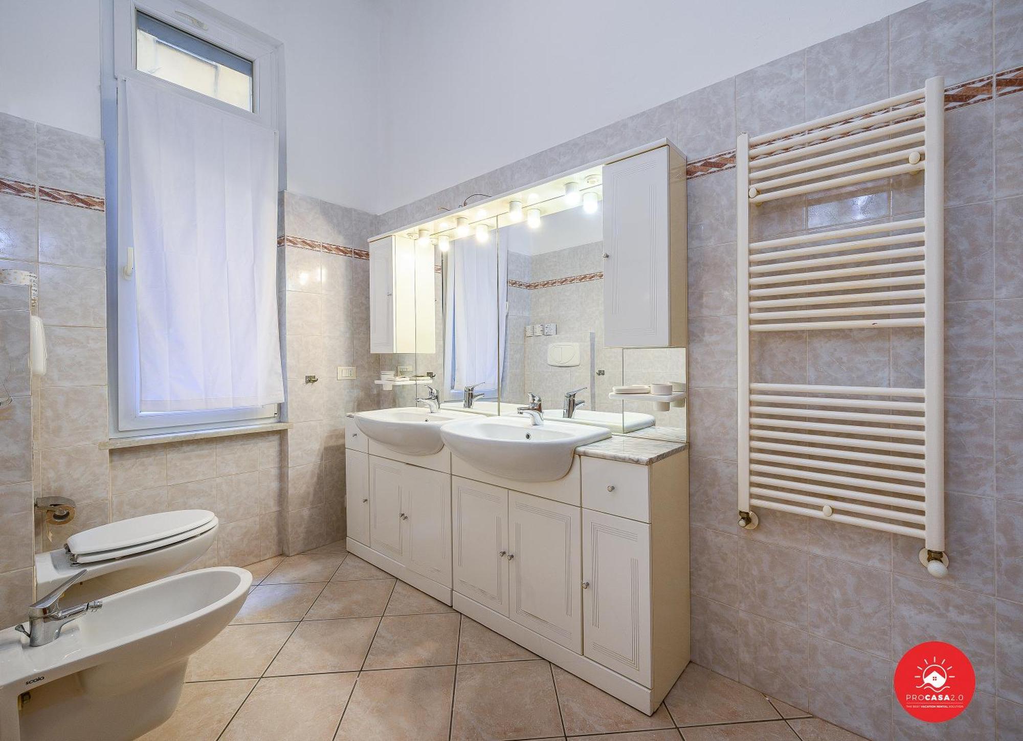 Calmness Of The Sea Apartment Специя Екстериор снимка